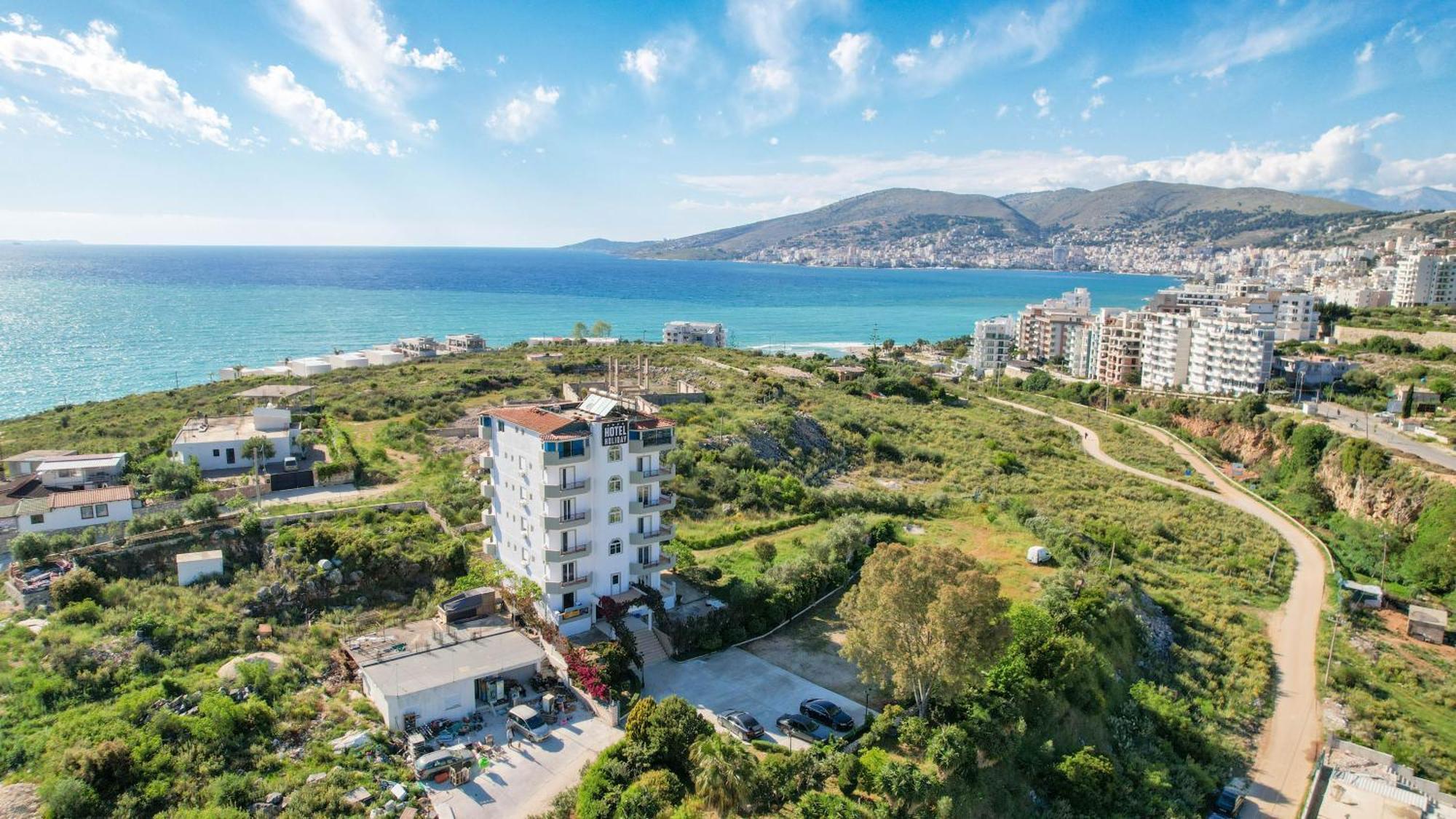 Hotel Holiday Sarandë エクステリア 写真