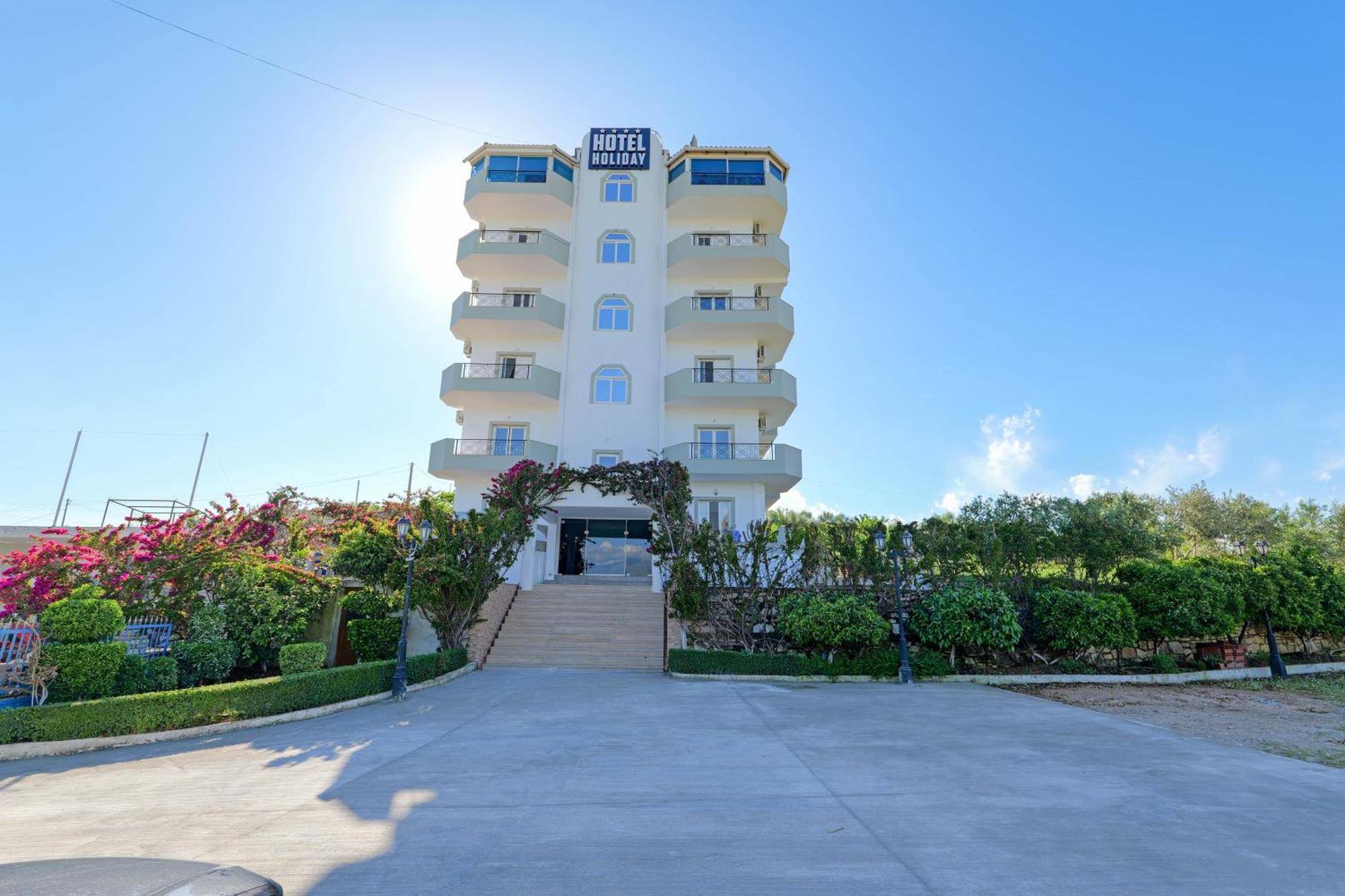 Hotel Holiday Sarandë エクステリア 写真
