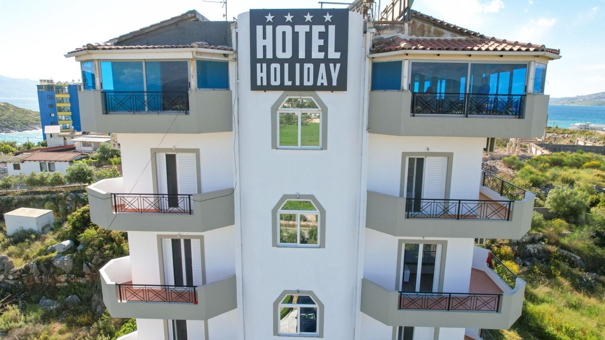 Hotel Holiday Sarandë エクステリア 写真