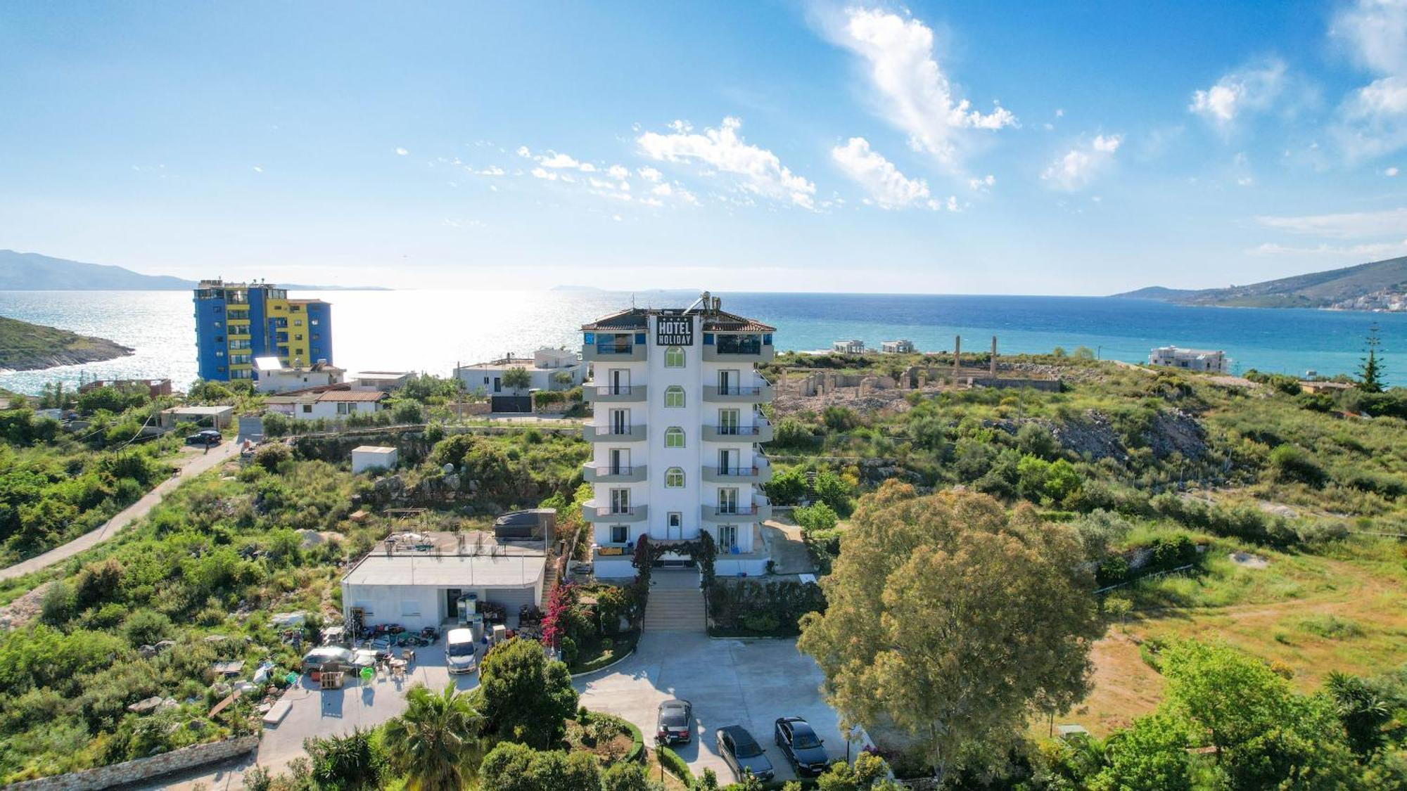 Hotel Holiday Sarandë エクステリア 写真