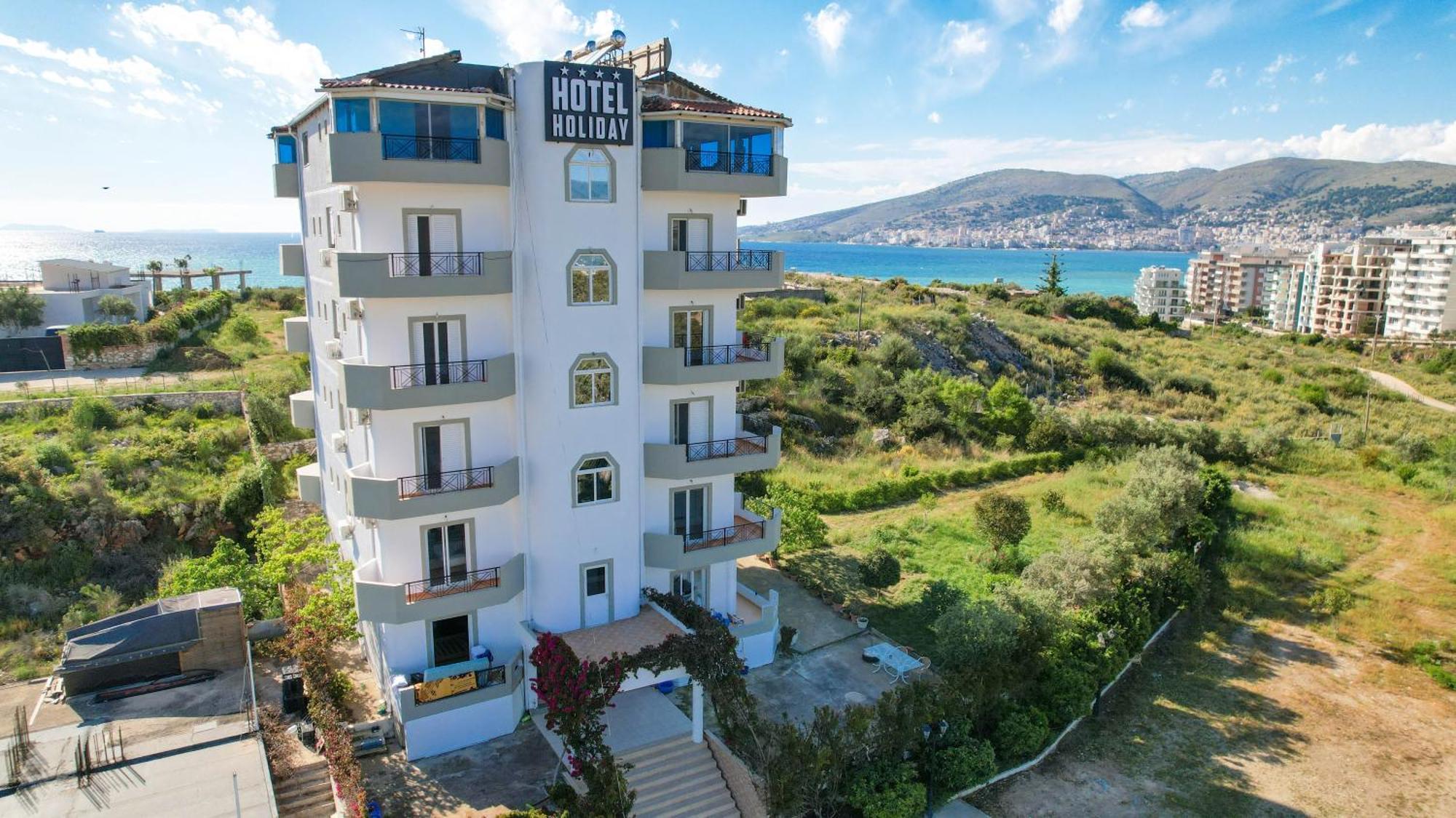 Hotel Holiday Sarandë エクステリア 写真