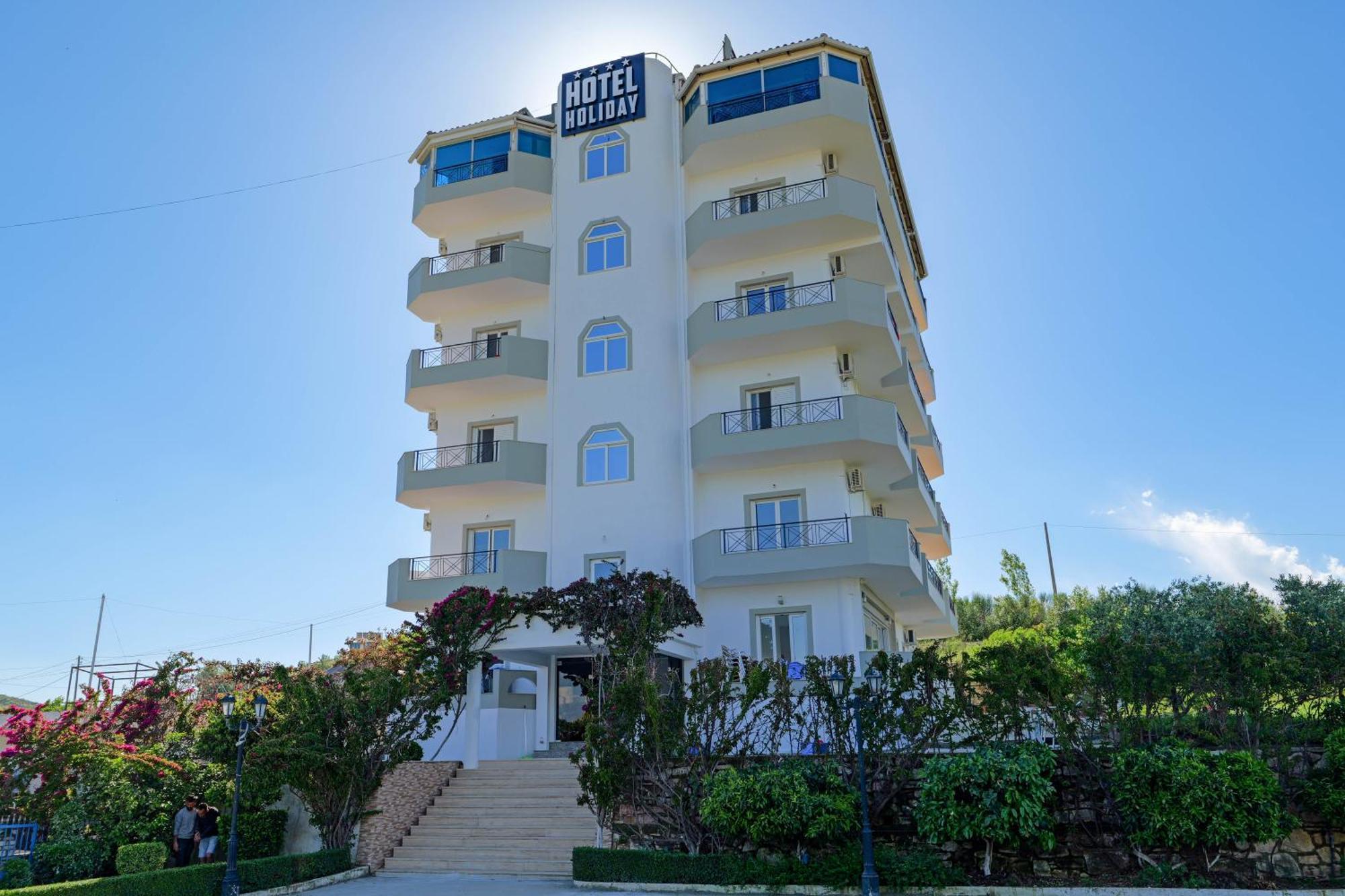 Hotel Holiday Sarandë エクステリア 写真